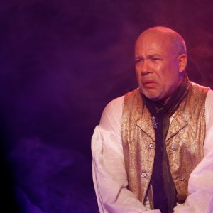 «ENCRUCIJADAS. Un espejo lejano.»